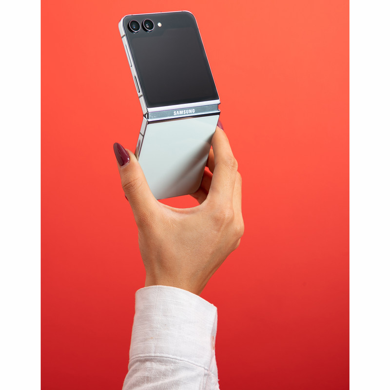 گوشی موبایل سامسونگ مدل Galaxy Z Flip5 تک سیم کارت ظرفیت 256 گیگابایت و رم 8 گیگابایت - ویتنام